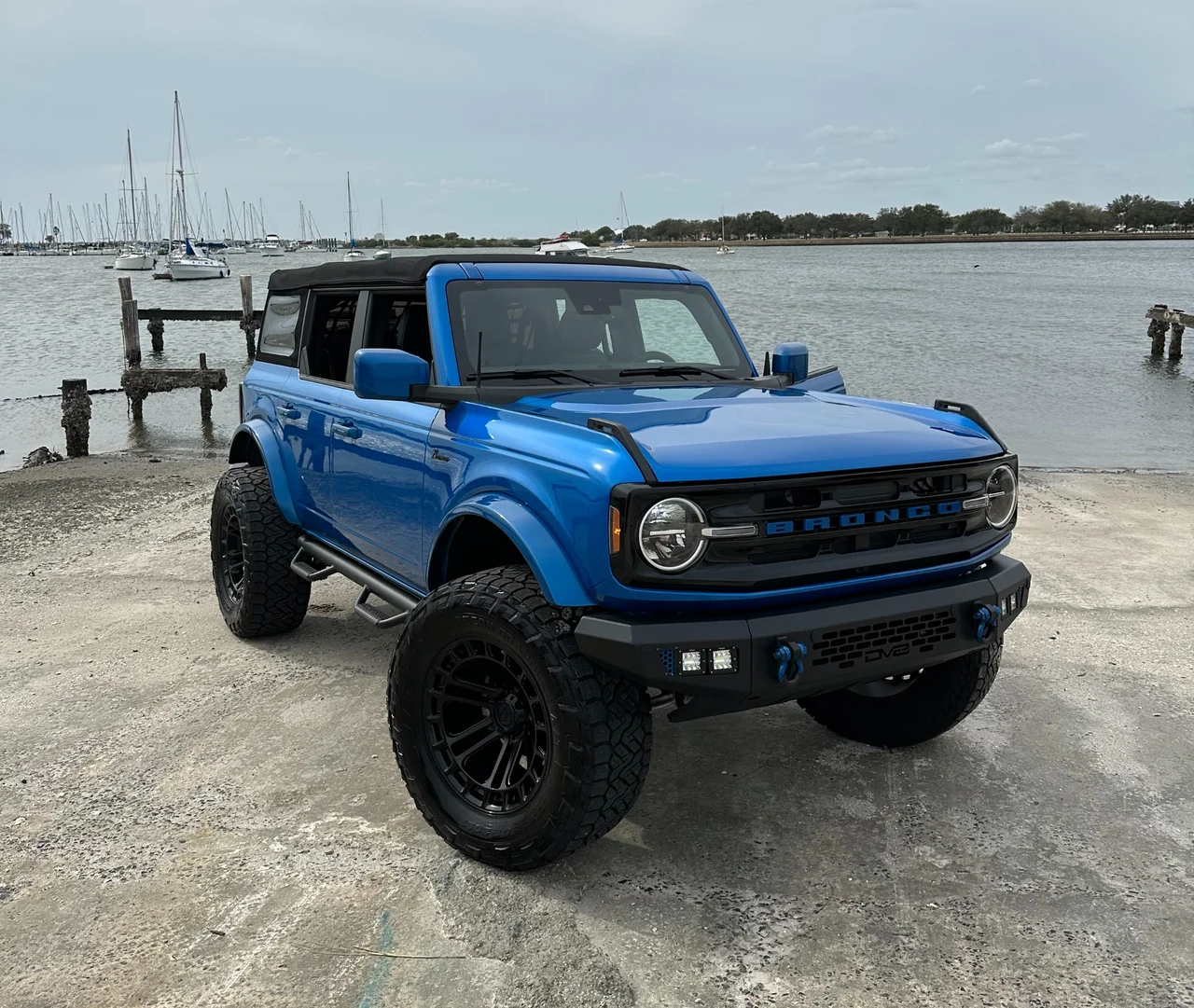 Ford Bronco Lifted reference photograph, view 1