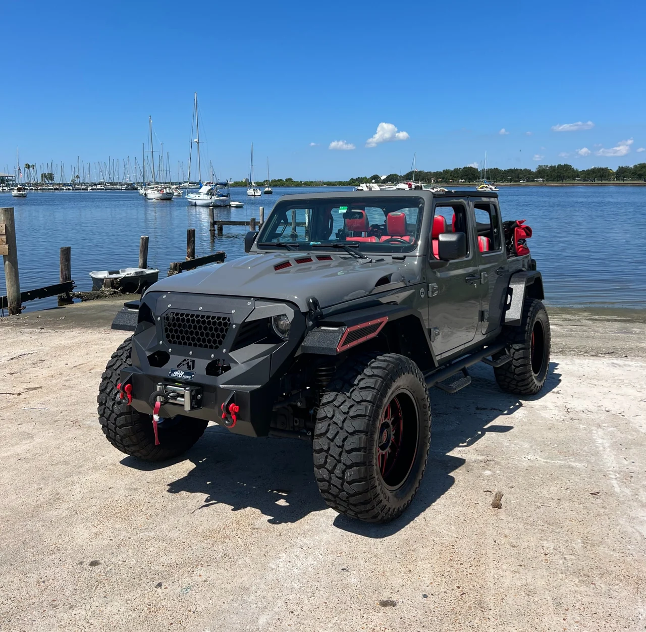 SoFlo Convertible Jeep reference photograph, view 1